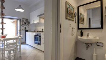 Apartment | Bathroom | Hair dryer, towels, soap, shampoo