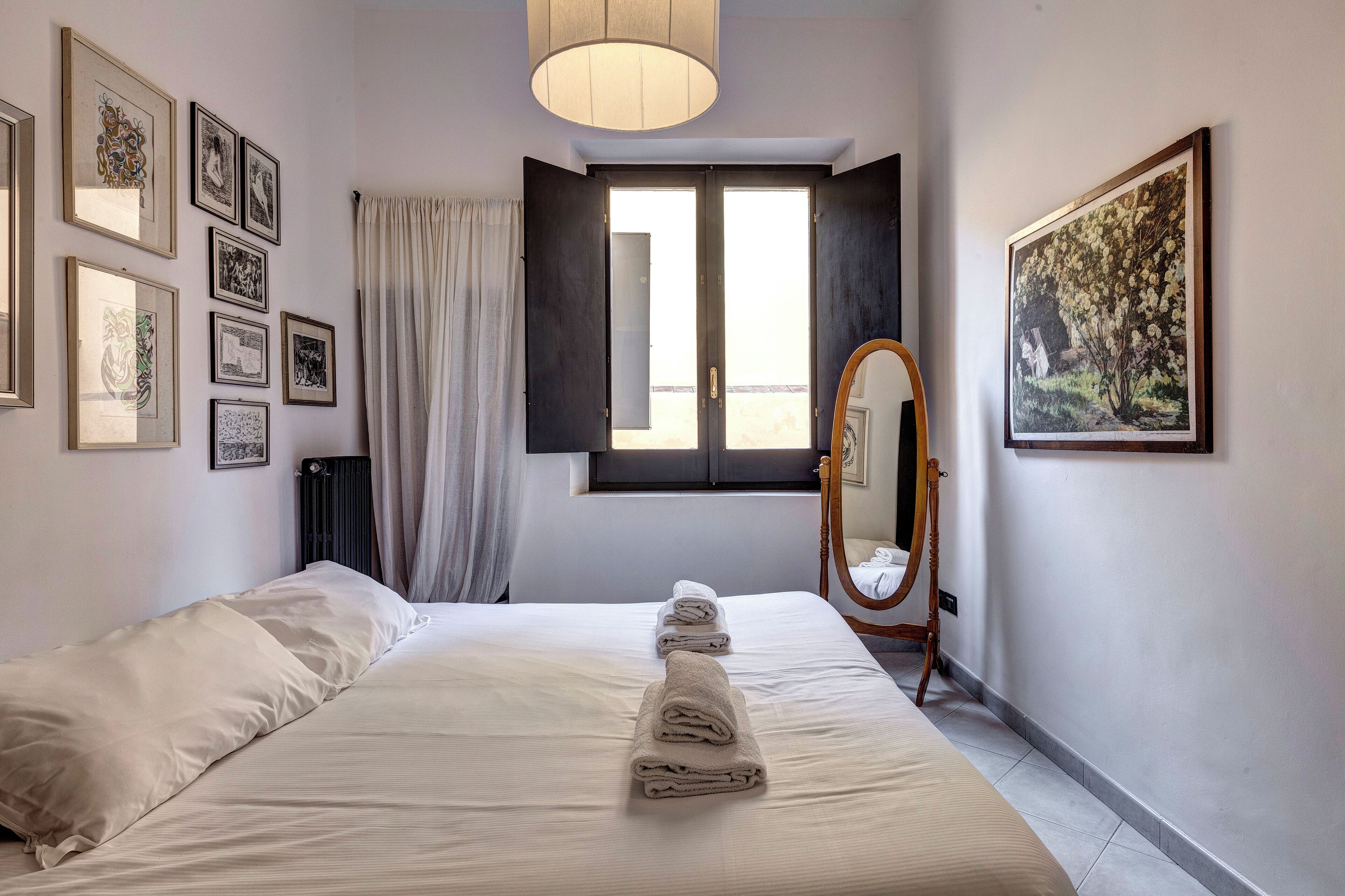 アパートメント | アイロン / アイロン台、ベビーベッド、WiFi (無料)、ベッドシーツ