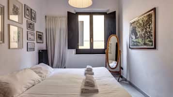 Apartment | Iron/ironing board, cribs/infant beds, free WiFi, bed sheets