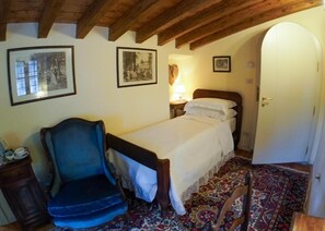 صورة غير مصنفة، 4 من 13، زرّ