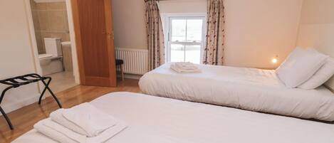 3 bedrooms, individually decorated, individually furnished, free WiFi