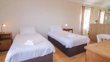 1 غرفة نوم وبديكورات فريدة لكل غرفة وطراز فريد لكل وحدة وواي فاي مجانًا