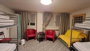 Een strijkplank/strijkijzer, gratis wifi