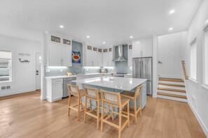 Fridge, microwave, oven, stovetop - Two Story Charmer Close to the Beach with Large Kitchen and Fire Pit (Rockaway Beach)