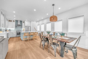 Dining - Two Story Charmer Close to the Beach with Large Kitchen and Fire Pit (Rockaway Beach)