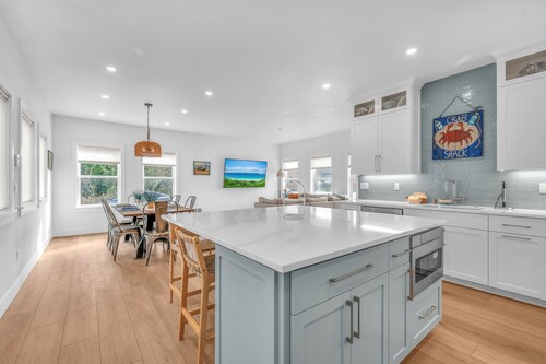 Two Story Charmer Close to the Beach with Large Kitchen and Fire Pit