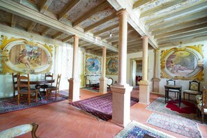 Unclassified image, 2 of 10, button - Villa Dorigny Mansion - Double Room with Garden View (Verona)