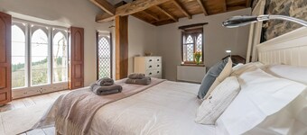 Unique Self Catering Cottage Above Dolgellau | Hywel-Sele-Lodge