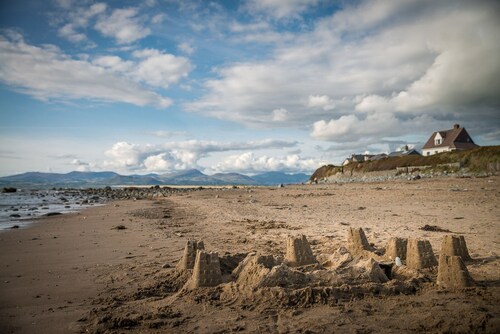Self Catering Barn Conversion with Sea Views | Cefn-Isaf