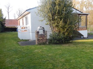 Property grounds - House with large plot, very quiet area near beaches (Bénouville)