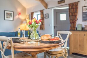 Dining - Self Catering Barn Conversion in the Conwy Valley | Conwy-Barn (Rowen)