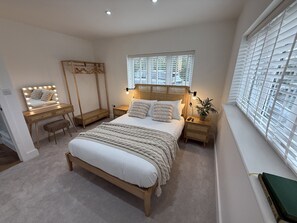 4 chambres, décor unique, ameublement unique, accès au Wi-Fi (inclus)