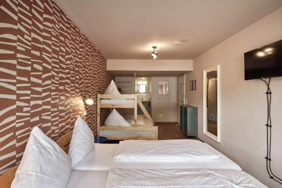 Familienzimmer, 1 Schlafzimmer, Nichtraucher, Balkon | Kostenloses WLAN, Bettwäsche