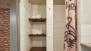Bathroom - HOKK Hotel  (Freiburg im Breisgau)