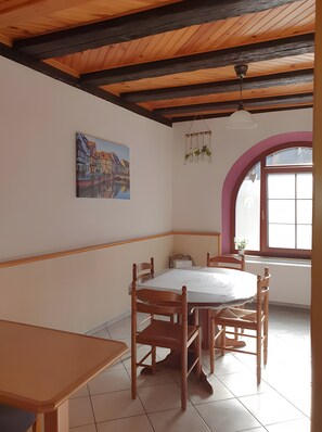 Dining - Apartment "Gîte Le Nain Rouge" in Kaysersberg (Kaysersberg Vignoble)