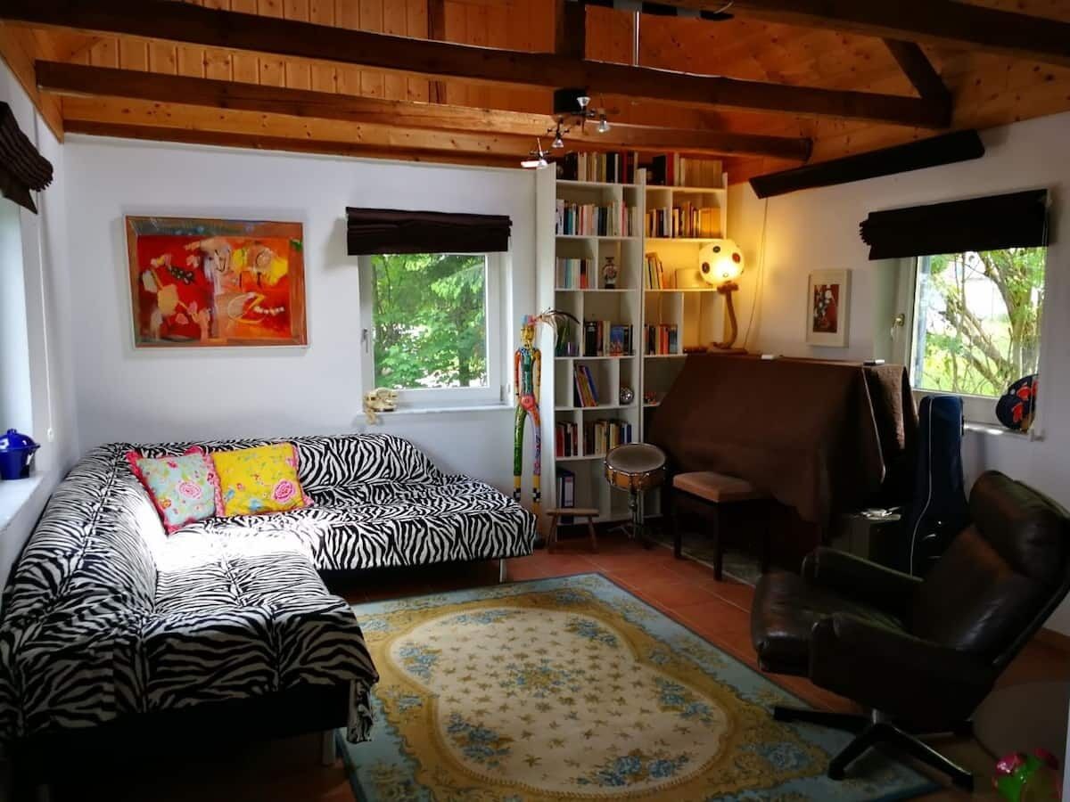 المنشأة من الداخل