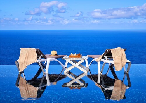 Villa auf Klippe mit Infinity-Pool und Meer-/Teideblick
