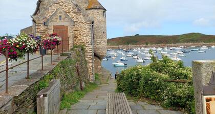 Modern Holiday Home Near the Sea, Le Conquet
