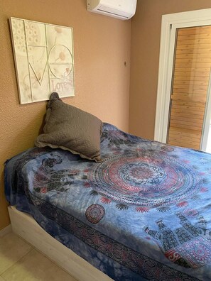 Apartment, 4 Bedrooms, Smoking, Balcony - Spacious 4-bedroom Apartment Near La Mata Beach (Torrevieja)