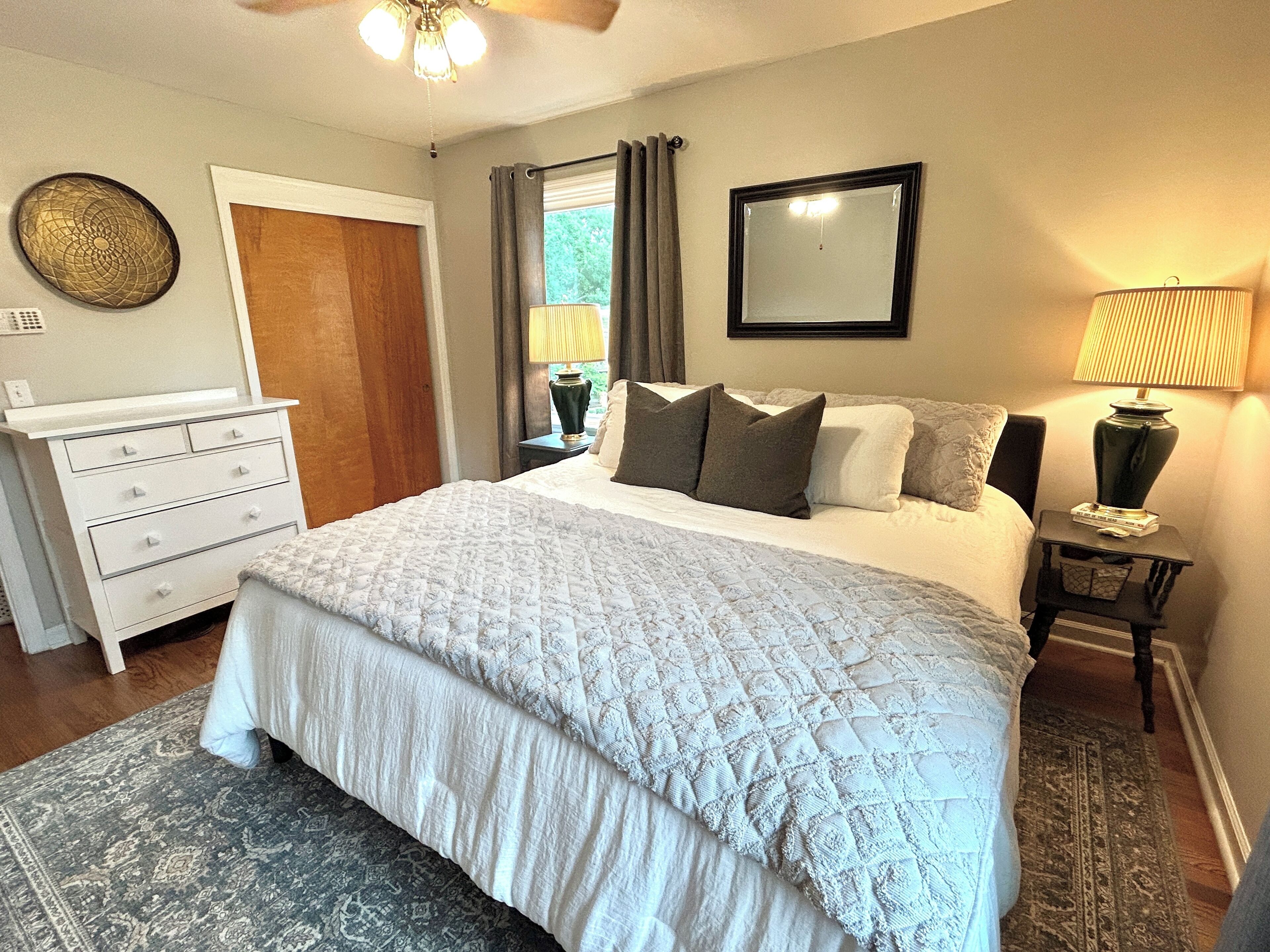 3 bedrooms, iron/ironing board, free WiFi, bed sheets