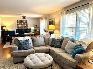 Living area - Masters Week Retreat! (Augusta)