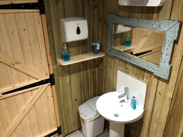 未分类图片，第 1 张，共 7 张，按钮