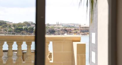 Central Sliema Stay | Sea View -Steps to Promenade