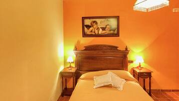 Rumah | 4 kamar tidur dan dilengkapi dengan perabotan berbeda-beda