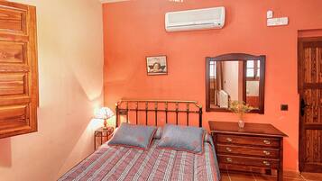 Nhà | 4 phòng ngủ, trang bị nội thất với thiết kế riêng biệt