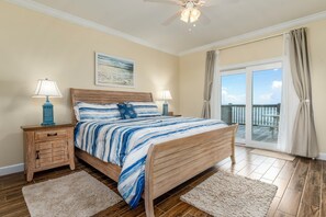 5 bedrooms, free WiFi, bed sheets - Sea Turtle - Gulf Beachfront, 5 Bedroom, 4 Bath, Sleeps up to 13 (Dauphin Island)