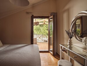 3 bedrooms, iron/ironing board, WiFi, bed sheets - Casa Di Cuore Loft   Sea View & Jacuzzi Retreat (Zakynthos)