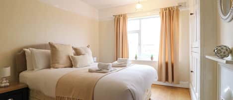 2 bedrooms, individually decorated, individually furnished, free WiFi