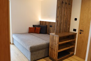 Interior - Apartment 'Schlern' with Mountain View, Private Terrace and Wi-Fi (Passua)