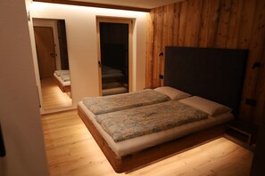 1 bedroom, WiFi, bed sheets - Apartment 'Seceda' with Mountain View, Private Terrace and Wi-Fi (Passua)