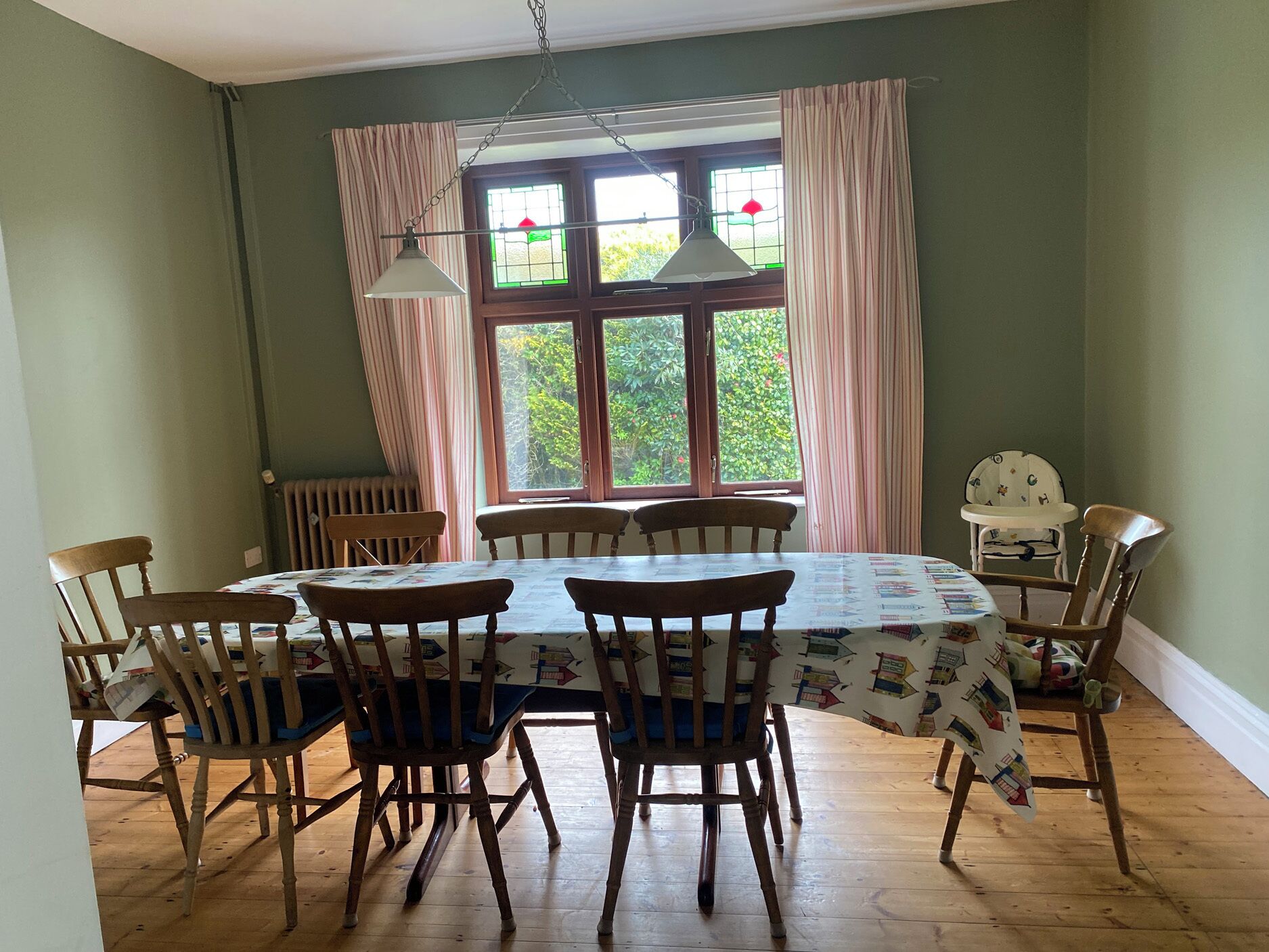 Cottage | Dining