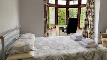 Cottage | 4 bedrooms, individually decorated, individually furnished, free WiFi