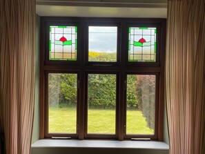 Cottage | Interior - Kenvor (Newport)