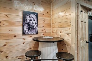 Dining - Modern 5 bedroom cabin, close-Dollywood, game room (Pigeon Forge)