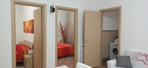 2 bedrooms, Internet, bed sheets - COZY TOURIST ACCOMMODATION THE REFUGE IN FIUMICINO (Fiumicino)