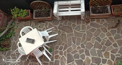 COZY TOURIST ACCOMMODATION THE REFUGE IN FIUMICINO