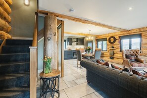 Living area - Keepers Cabin (Ilkley)