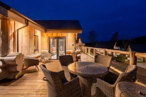 Outdoor dining - Bears Den (Ilkley)