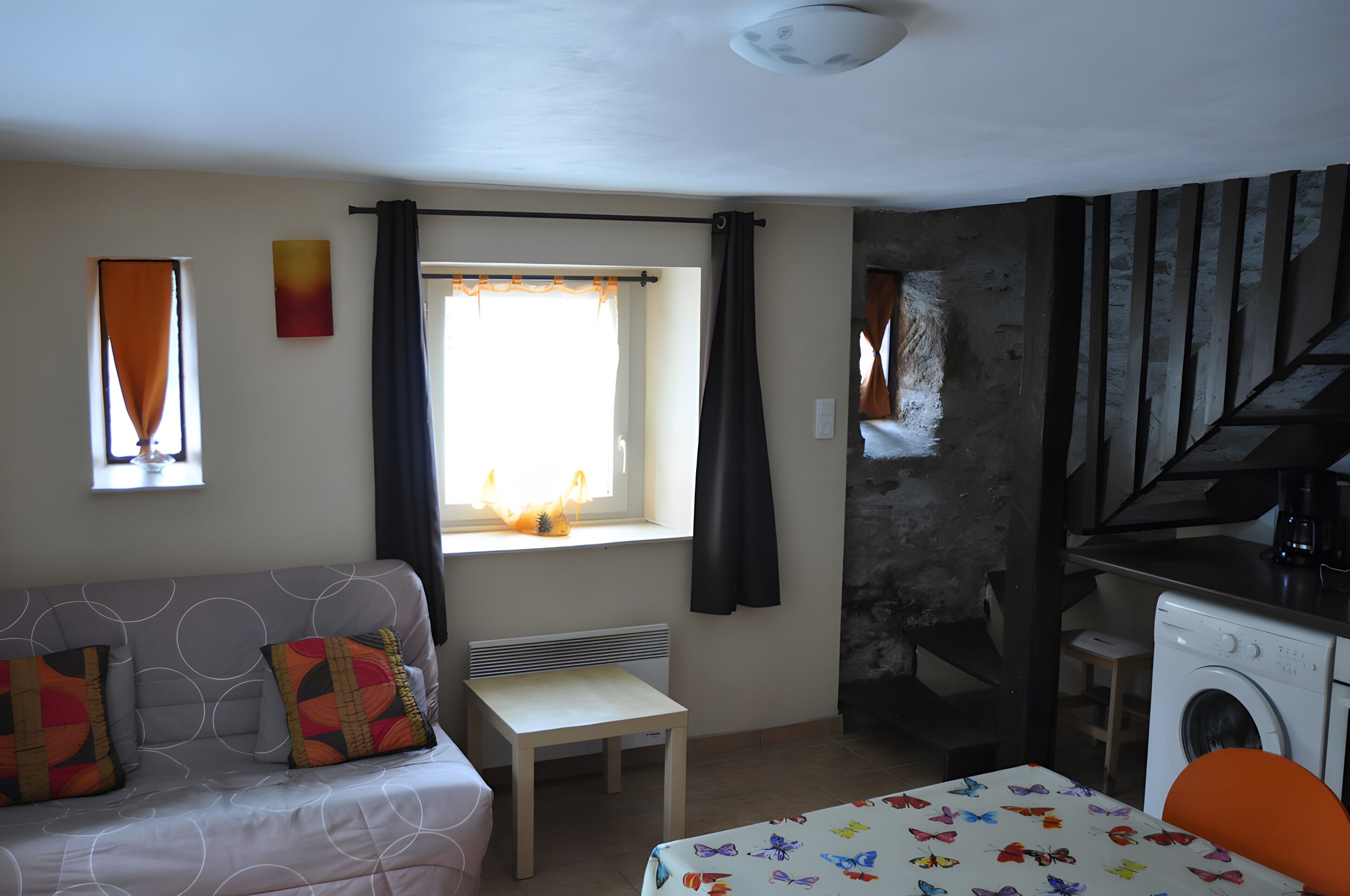 1 habitación, tabla de planchar con plancha y wifi 