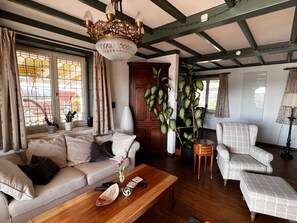 Unclassified image, 2 of 12, button - Double room Isis with landscape view (Kapfenstein)