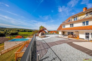 Unclassified image, 4 of 18, button - Double room Sisi with landscape view (Kapfenstein)