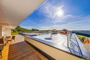 Unclassified image, 2 of 18, button - Double room Sisi with landscape view (Kapfenstein)