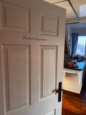 Unclassified image, 3 of 16, button - Deluxe family room Rosamunde with balcony (Kapfenstein)