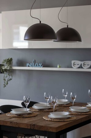 Dining - Spacious Apartment | 3 Bedrooms | Garage and Balcony (Warszawa)