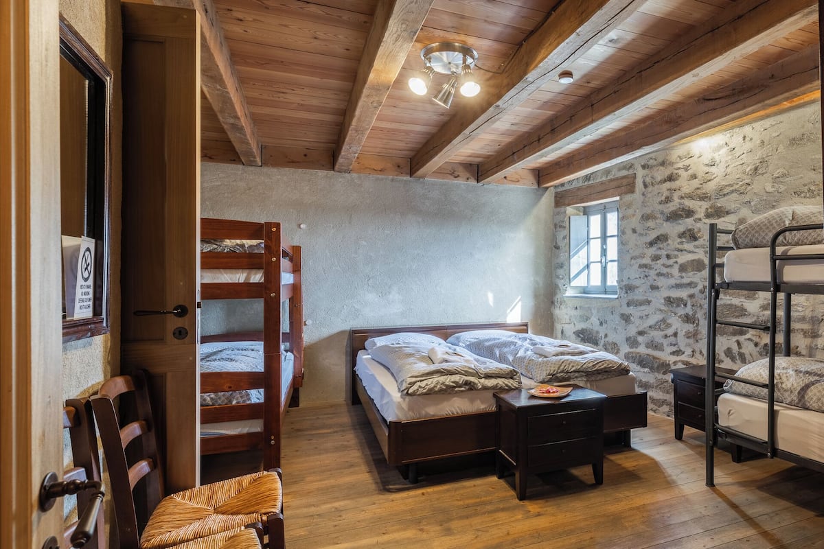 Standard-Doppelzimmer, eigenes Bad, Talblick | Kostenloses WLAN