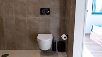 Doccia, asciugacapelli, asciugamani